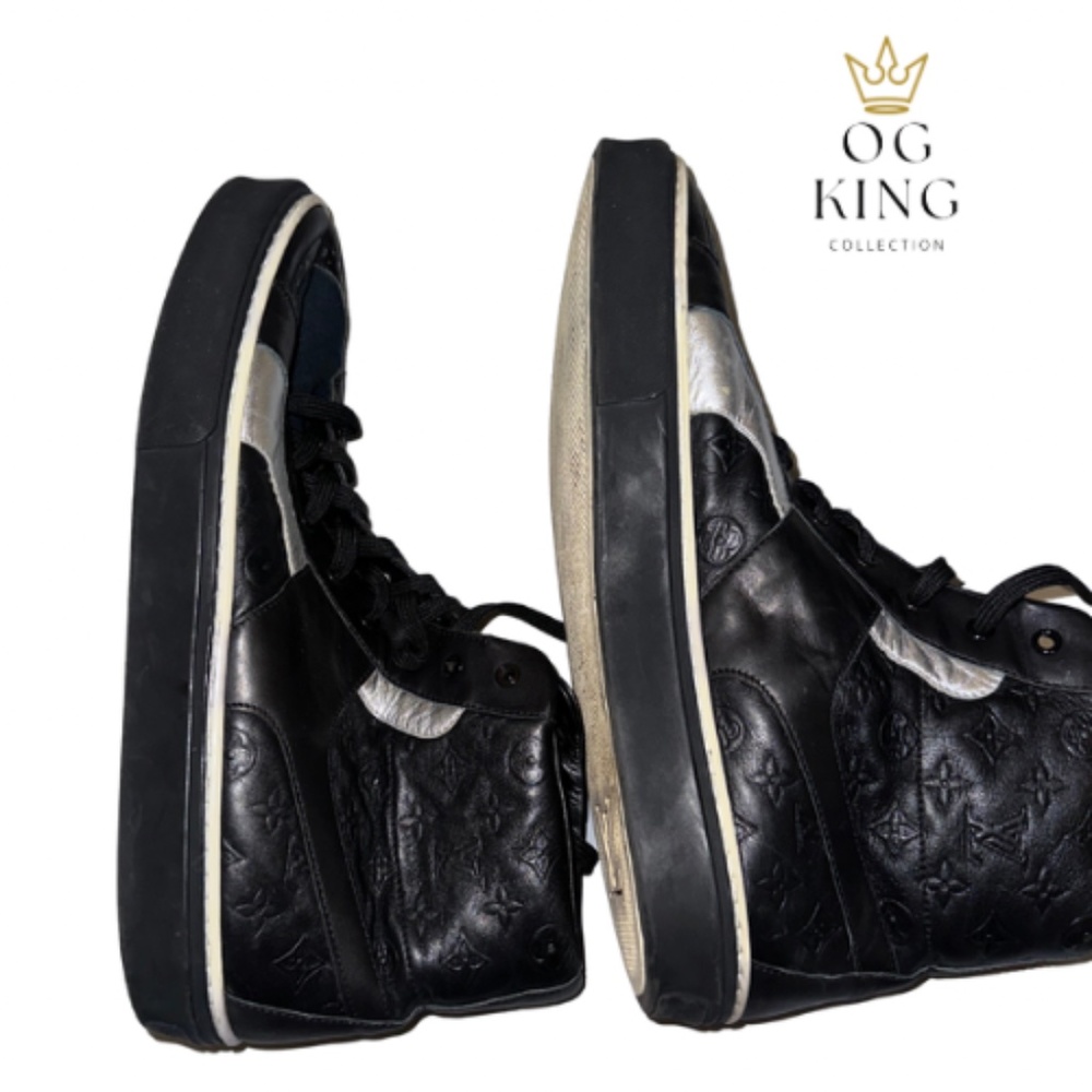LV MONOGRAM SNEAKER - Picture 3 of 4